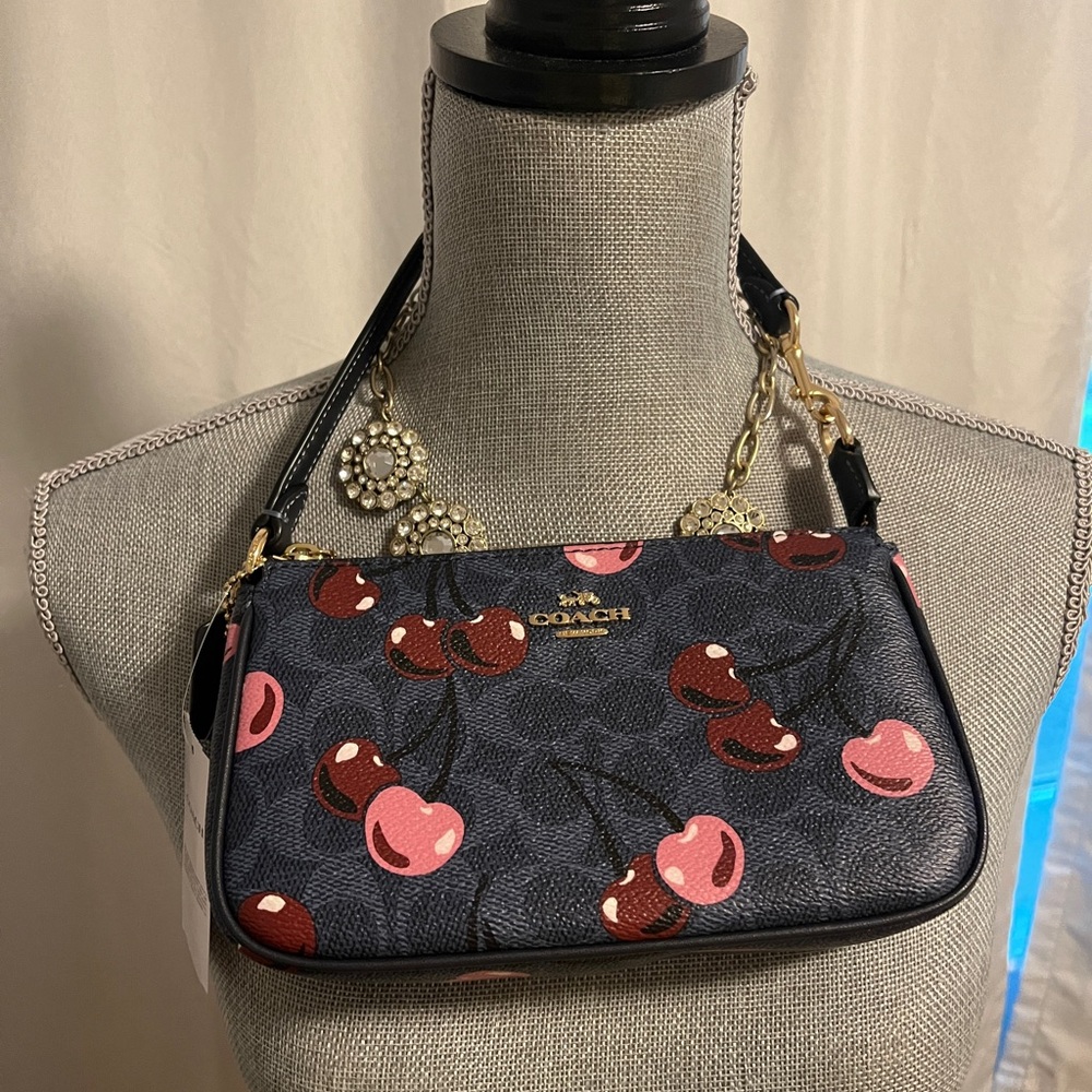 🍒 New! Coach! - Picture 6 of 17